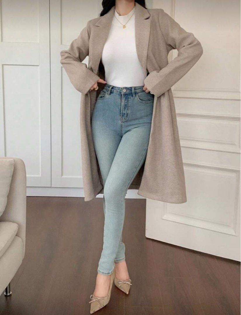 Beige Long Coat good for autumn (Category: Coats, Jackets and Outerwear) located in Quezon City. Submitted by active_assets (Listing ID 1406281517, Image 2). Description: - Elegant beige long coat - Classic lapel collar - Single-button closure - Two front pockets - Tailored fit - Soft, woven fabric - Perfect for layering -Fits Medium frames -never used, only cleaned and washed rfs japan trip got cancelled.