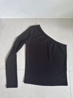 (Category: ) located in . Submitted by strangers_closet (Listing ID 1406144224, Image 1). Description: .