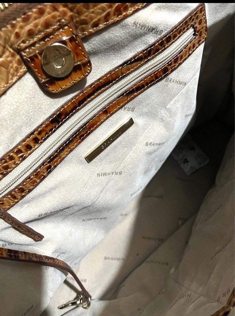 BRAHMIN WILD BAG (Category: Luxury Bags & Wallets) located in Quezon City. Submitted by getitrightaway.ph (Listing ID 1406224807, Image 3). Description: .
