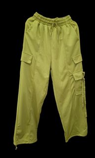 (Category: ) located in . Submitted by thrift.trend (Listing ID 1406185453, Image 1). Description: .