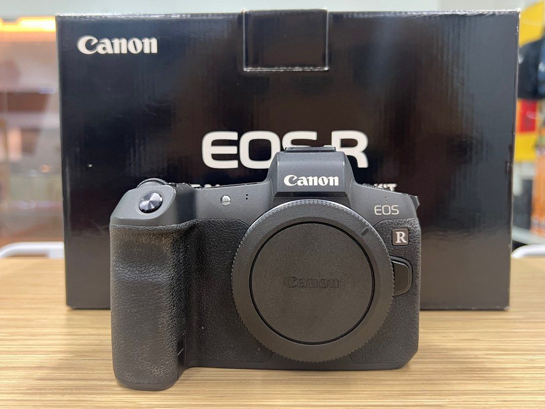 Eos R Image Dust Canon EOS R body, 99% like new, Shutter count 22k., Photography ...