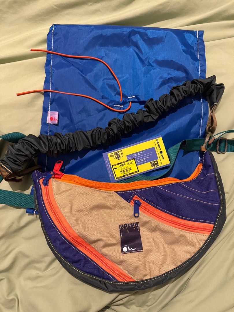 ⚡️SALE⚡️Carry Om Chakra Bag in Grove (Category: Cross-body Bags) located in Taguig. Submitted by kirei.retro (Listing ID 1406237219, Image 1). Description: • Brand new, never used • Current retail price is ₱7,450 • Comes with dust bag, 2 straps, and warranty card • Last price posted RFS: Decluttering.