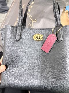 (Category: ) located in . Submitted by _jjsooyaa (Listing ID 1406193639, Image 1). Description: .
