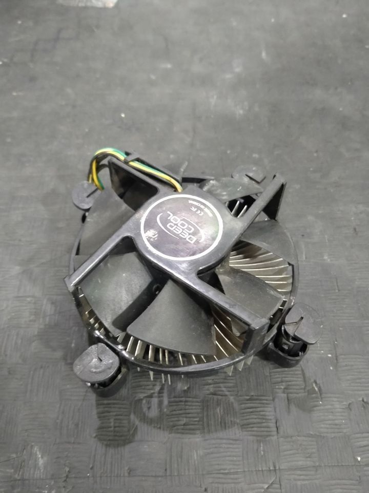 CPU Cooler AMD ang INTEL (Category: Desktops) located in Quezon City. Submitted by nearlink091613 (Listing ID 1406154408, Image 3). Description: FOR SALE! DEEP COOL INTEL HEATSINK FAN Compatible: 1150/ 1151/ 1155 - Assorted CPU coolers for desktop computers. - Includes coolers with fans and heatsinks. - One cooler has a Deep Cool logo. - One cooler includes an AMD Athlon II box. - Box indicates a multi-core processor. - Some coolers have NLSI lab