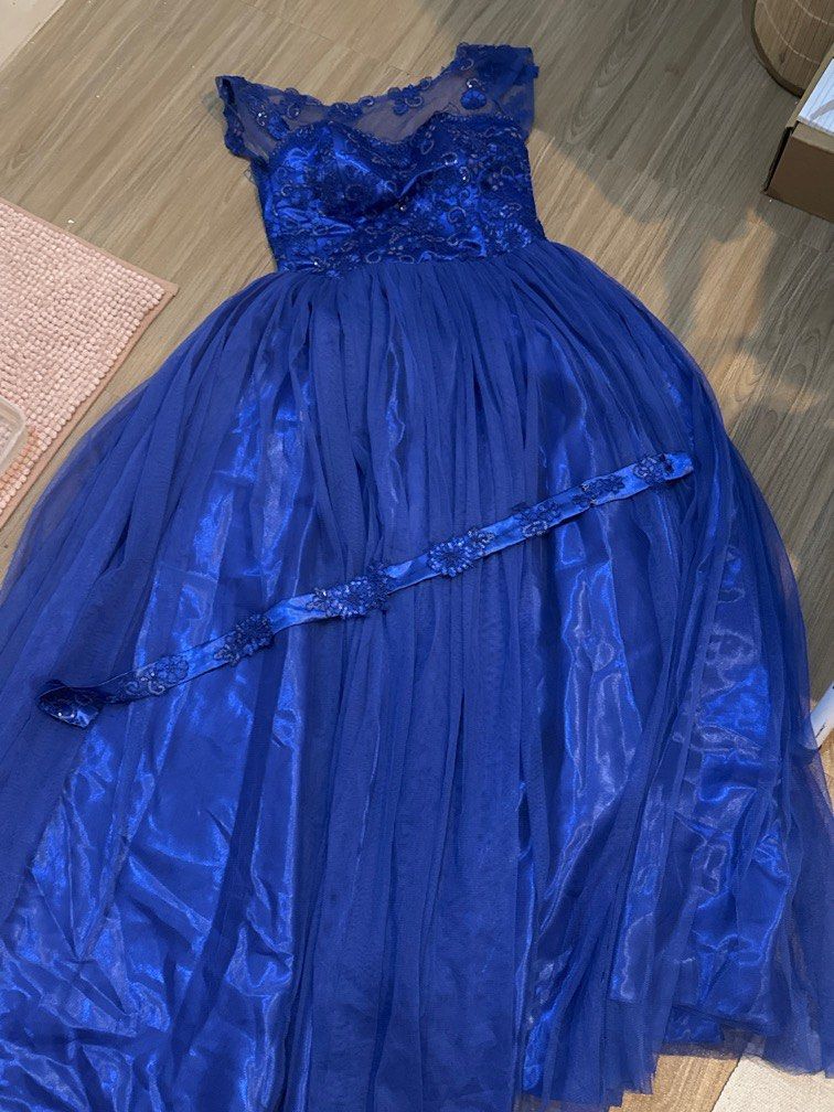 Custom Blue Gown (Category: Evening dresses & gowns) located in Angeles City. Submitted by shewhosells_ (Listing ID 1406186209, Image 2). Description: This is a size medium. Custom made .