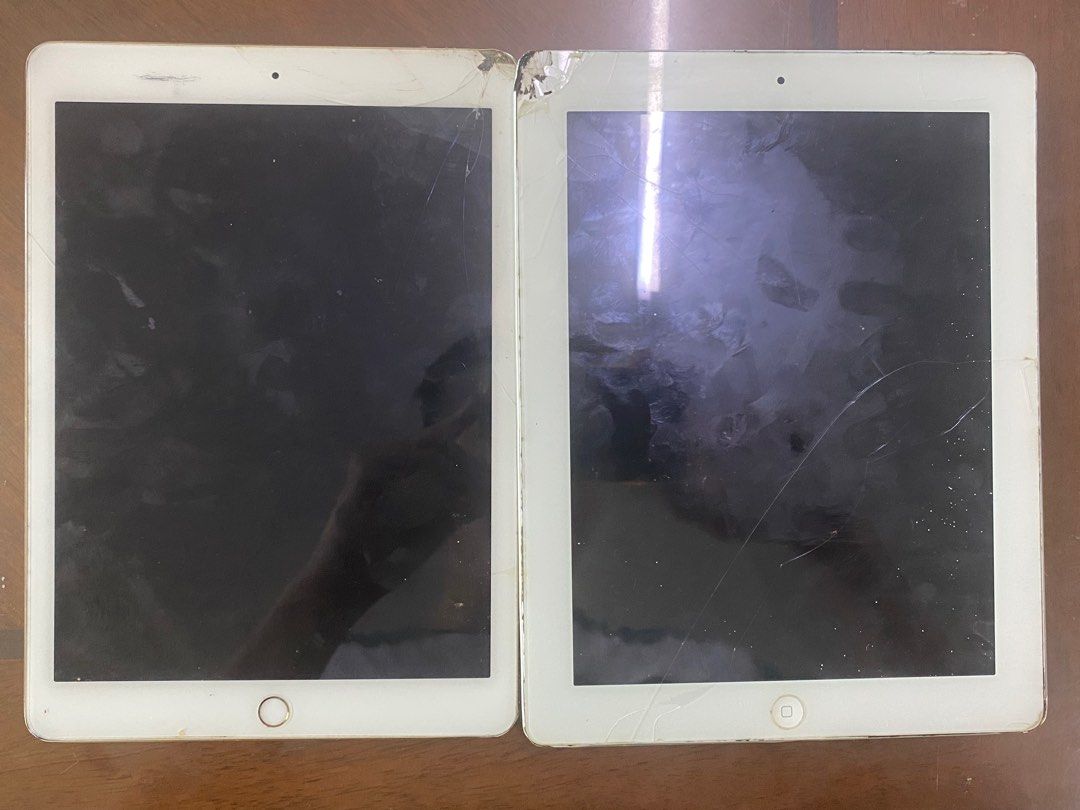 DEFECTIVE APPLE IPAD FOR SALE - Only for 799 for both (Category: iPad) located in Manila. Submitted by madmaxshop (Listing ID 1406106988, Image 1). Description: .