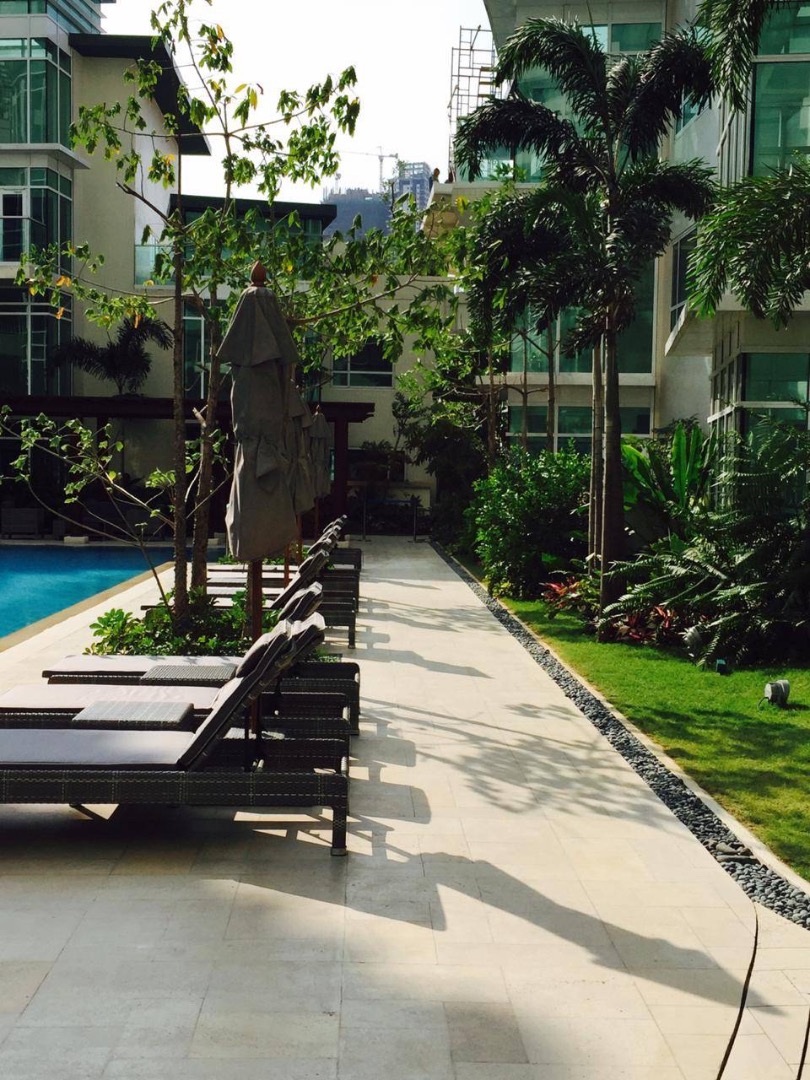 FOR SALE: 3BR Flat Unit in Edades Tower, Rockwell Center, Makati City ...