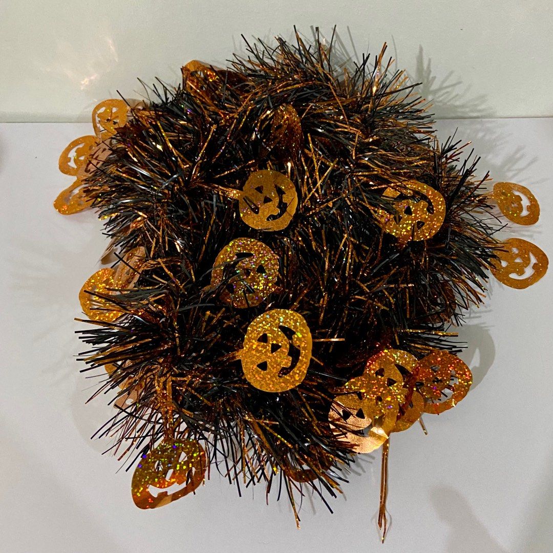 TAKE ALL — Halloween-Themed Decorations (Category: Occasions & Party Supplies) located in Cavite. Submitted by nanangonlineshop (Listing ID 1406219387, Image 3). Description: 📌 Halloween-Themed Decorations 🏷️ P25 take all 📌 Garland ✅ Size: 2M 📌 Pumpkin Pail ✅ Size: 3.5” 📌 Lantern ✅ Size: 34” ❌ NO COD ✅ AS IS, WHERE IS ✅ FIRST PAY BASIS ✅ MINE NOW, PAY NOW 📍 Location: Cavite https://maps.app.goo.gl/DhkKjsqYDmU4DU9r9?g_st=ipc 👉 WE SHIP NATIO