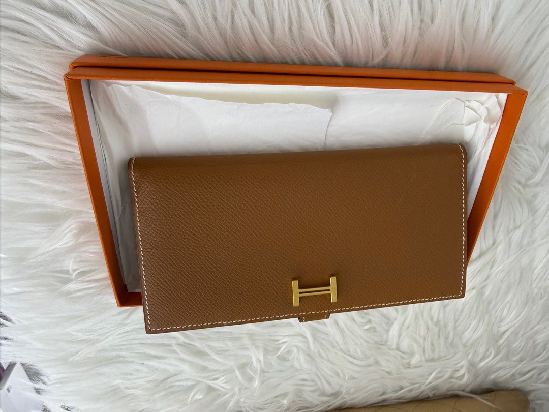 Hermes wallet (Category: Luxury Bags & Wallets) located in Quezon City. Submitted by slluxury_ph (Listing ID 1406135289, Image 3). Description: Price starts @ ₱98,000 All in good condition 💯💯‼️original money back guaranteed if proven fake Message for more info.