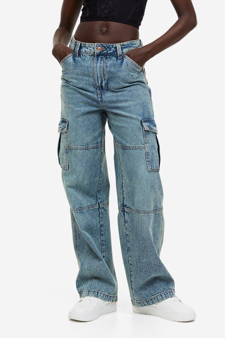 H&M Acid Washed 2-Pocket Cargo Pants (Category: Jeans) located in Bocaue. Submitted by gwydeclutters (Listing ID 1406118524, Image 2). Description: ✿ Divided by H&M ✿ US 4 | 28-29, 41” via tape measure (can fit up to 30) ʀᴇᴍᴀʀᴋs: good as new & no flaws For interested buyers, kindly send me a message for 𝗮𝗰𝘁𝘂𝗮𝗹 𝗽𝗵𝗼𝘁𝗼𝘀 to avoid photo grabbing & phishing. 𝗳𝗲𝘄 𝗿𝗲𝗺𝗶𝗻𝗱𝗲𝗿𝘀: 𐙚 payment first basis 𐙚 no cancellation of order(s) 𐙚