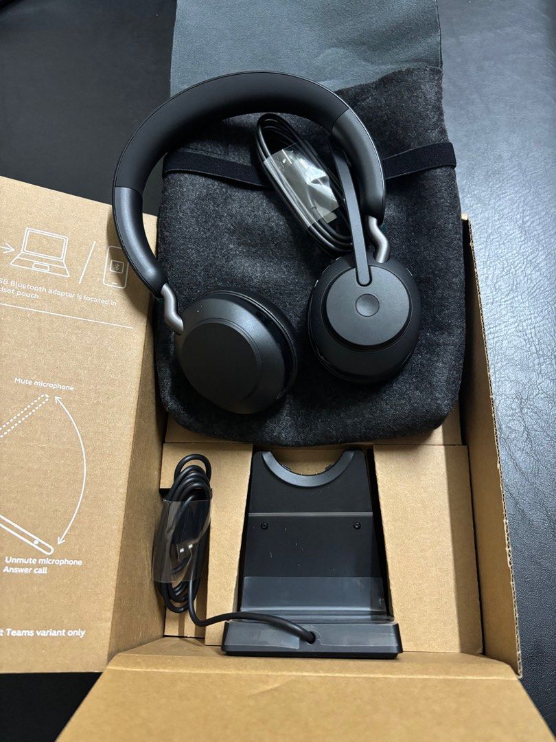 Jabra evolve2 65 link390a UC Stereo with stand (Category: Headphones & Headsets) located in Pasig City. Submitted by elevenitsolutions (Listing ID 1406249815, Image 3). Description: Brand new! 2 units available as of feb 24, 2026.