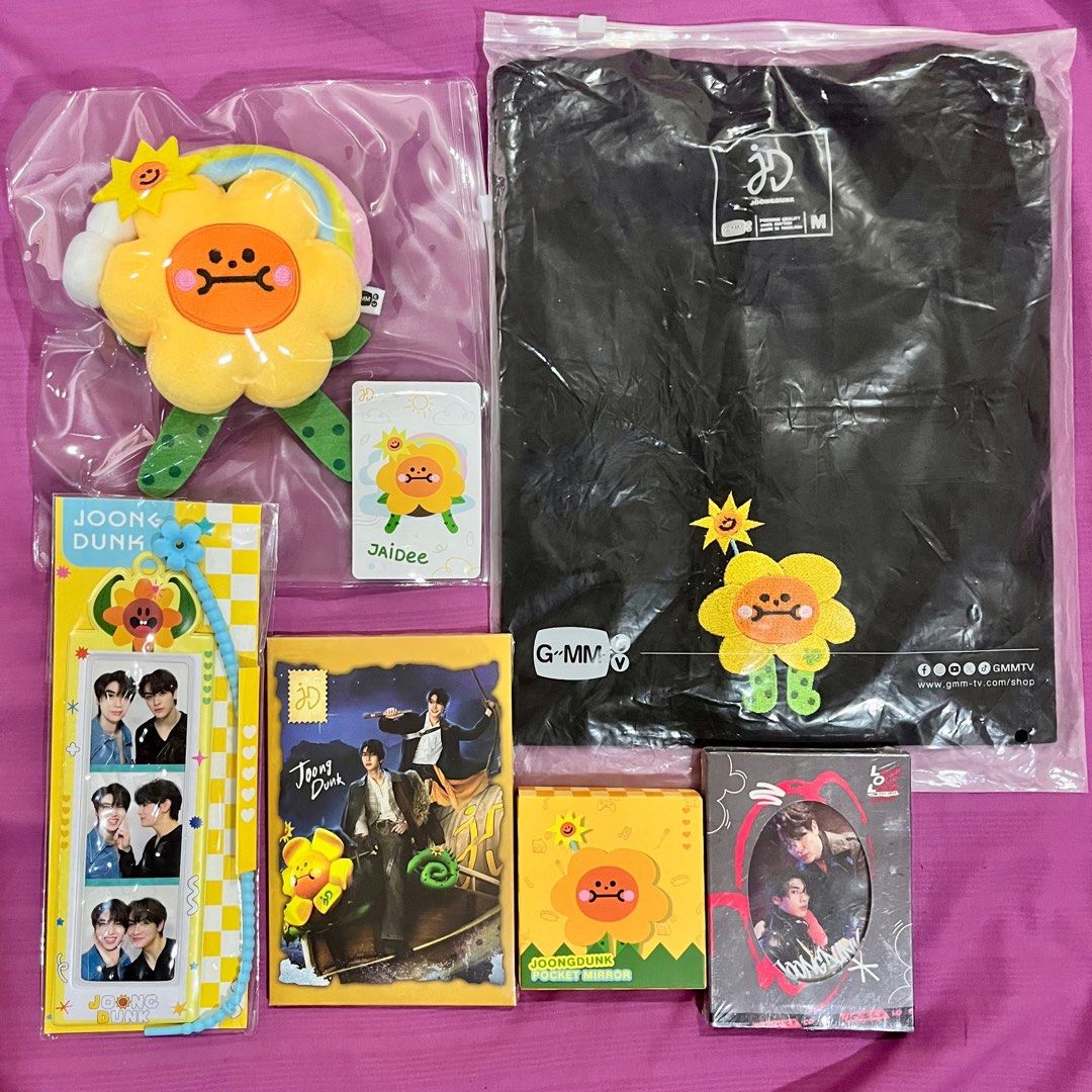 Joong Dunk Merchandise GMMTV (Category: Other Merchandise) located in Quezon City. Submitted by flyingwithyounightday (Listing ID 1349095374, Image 1). Description: GMMTV JOONGDUNK Official Merchandise Pocket Mirror 700 [SALE 400 only] Photo Strip Holder 1,060 [SALE 800 only] LOL 2024 PostCard Set 800 LOL 2023 PhotoCard Set 840 LOL T-Shirt (M) 1,800 Doll KeyChain 2,300 Payment : MariBank, BPI, BDO, GCash Shipping c/o Buyer : SDD, J&T Location : F