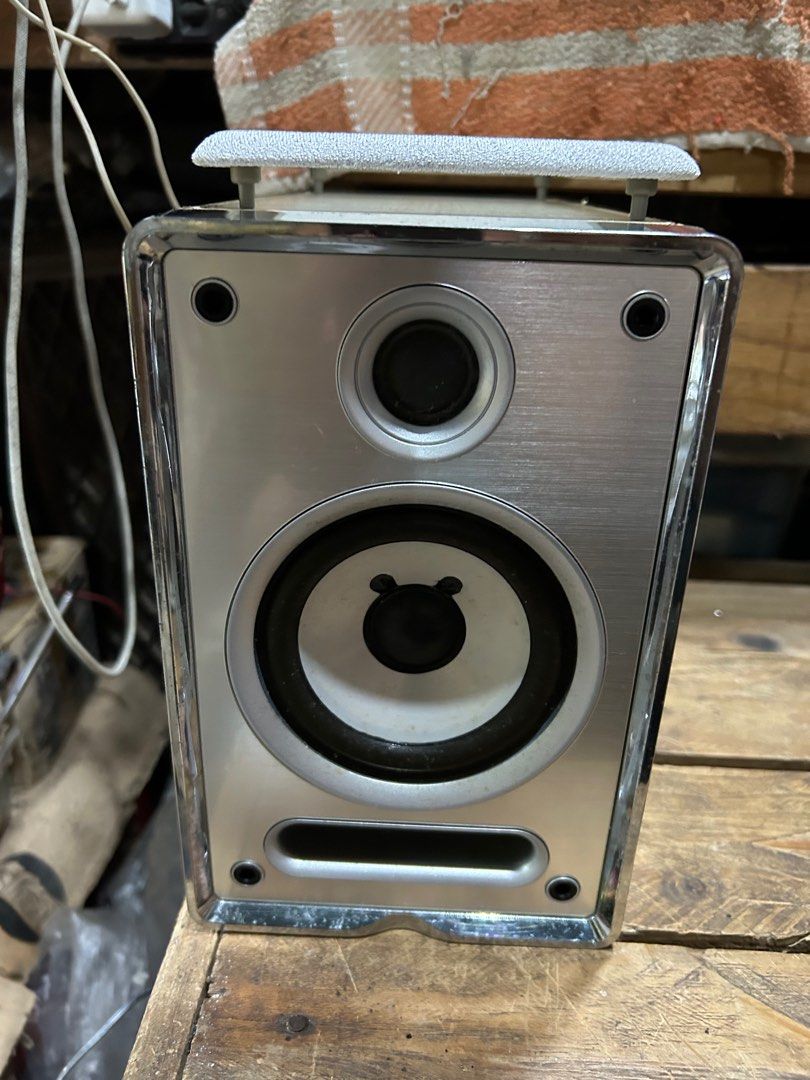 Kenwood LS-VH5-S Speaker (Category: Soundbars, Speakers & Amplifiers) located in Imus. Submitted by drj37ilas (Listing ID 1406124000, Image 1). Description: 1 PC. KENWOOD 2 WAY SPEAKER SYSTEM BOOKSHELF SPEAKER LS-VH5-S 30 WATTS 6 OHMS IMPEDANCE RATING.