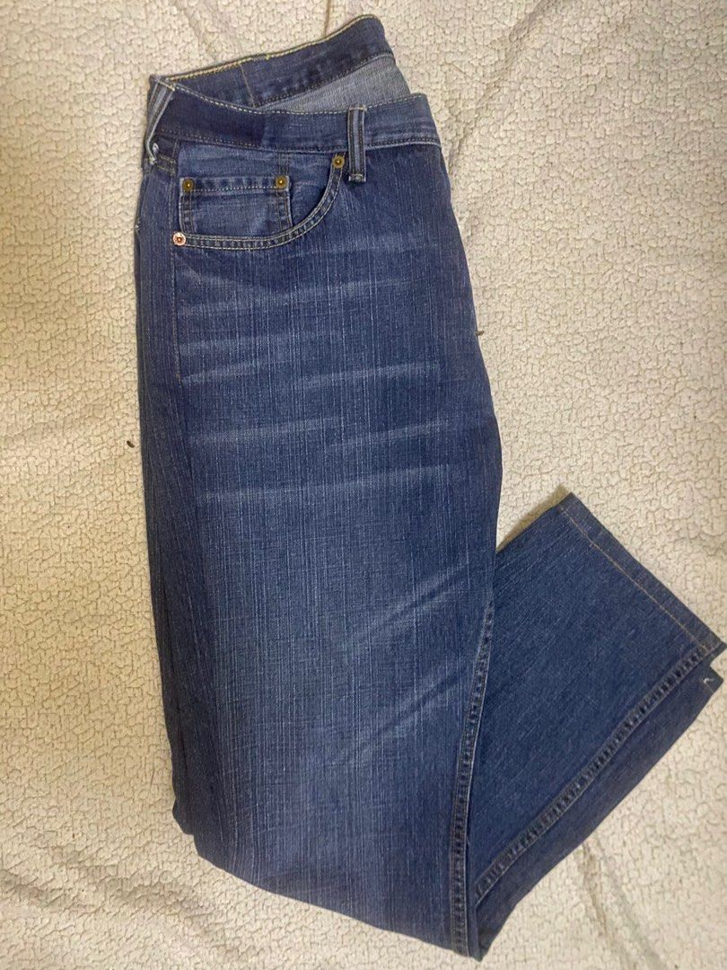 Levi's 559 Straight Fit Jeans (Category: Jeans) located in Pasig City. Submitted by 7hriftedavenue_2025_dd94 (Listing ID 1406103654, Image 1). Description: - Levi's 559 jeans - Straight fit - Dark blue wash - Size: W38 L34 - Made in Colombia - Features Levi's leather patch - Includes care instructions - Timeless design - Negotiable Price + Sf - Need Wash.