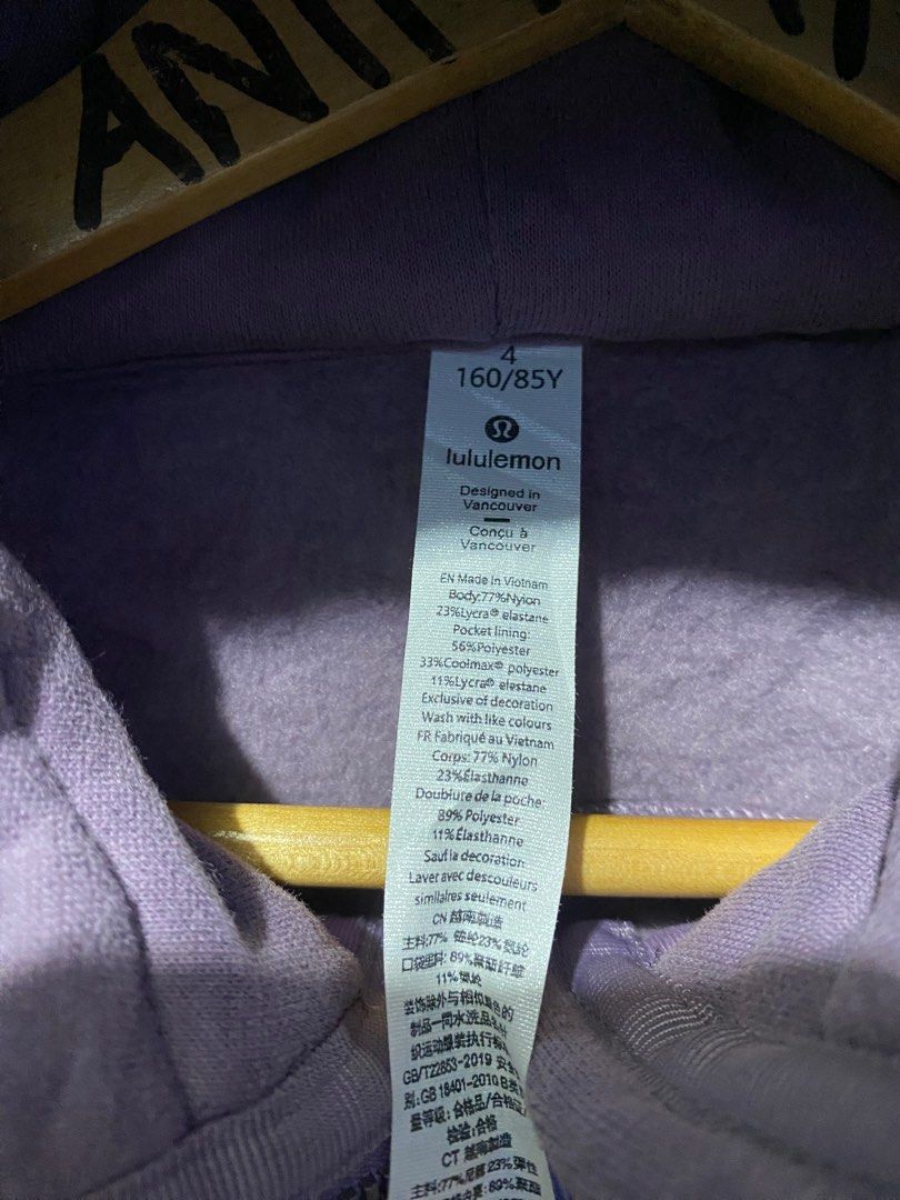 LULULEMON SCUBA FULL ZIP HOODIE (Category: Coats, Jackets and Outerwear) located in Balamban. Submitted by anikdotal (Listing ID 1406236423, Image 2). Description: LULULEMON SCUBA FULL ZIP HOODIE Size(4) (22.5Lx16W) Excellent Condition No Issue❌ Dm📨.
