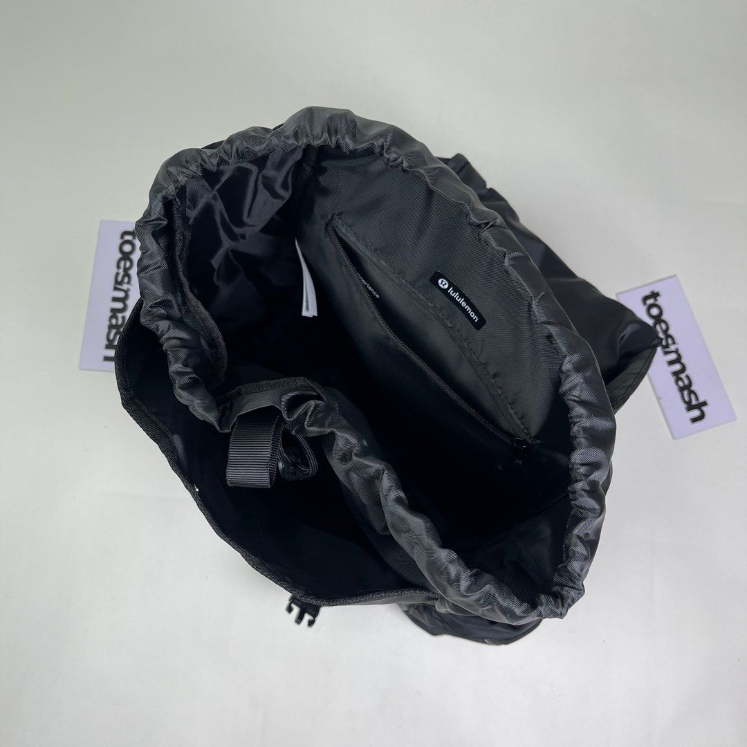 Lululemon Wunderlust Backpack 25L (Category: Backpacks) located in Manila. Submitted by toesmash (Listing ID 1406272377, Image 3). Description: Brandnew Original Onhand.