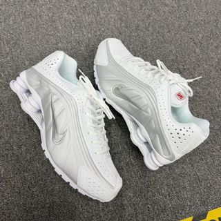 (Category: ) located in . Submitted by soledout_kicks (Listing ID 1406191523, Image 1). Description: .