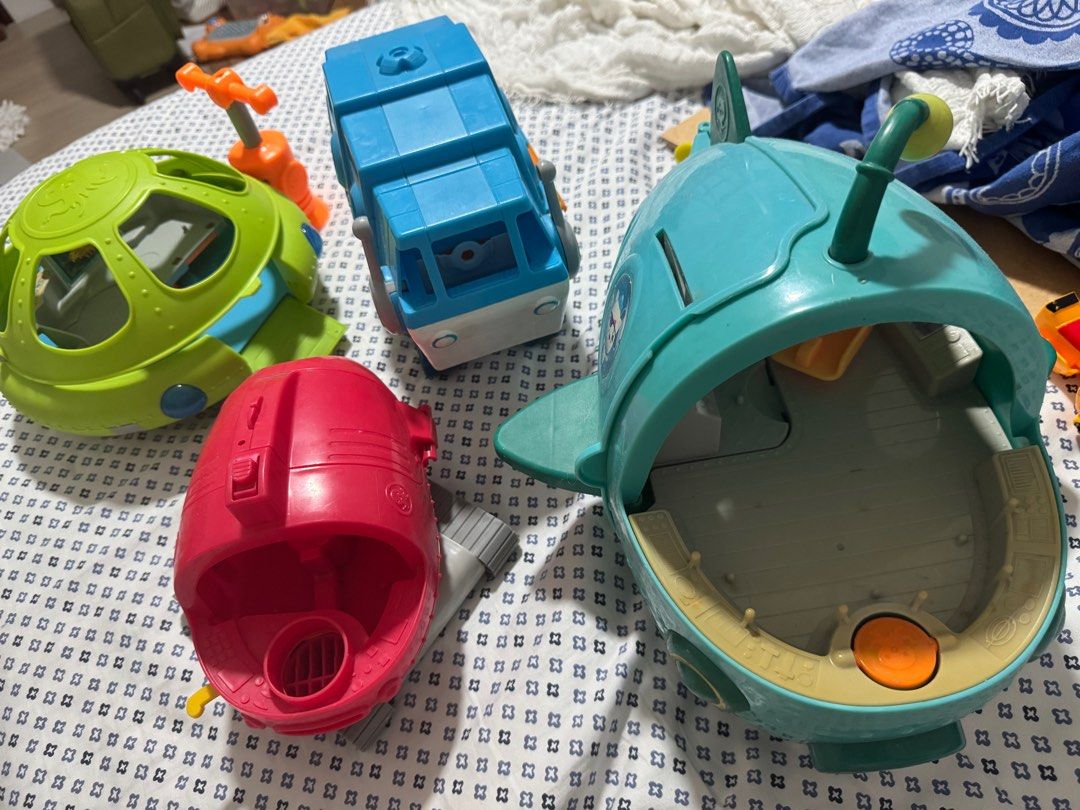 Octonauts Toy Vehicles and Characters Set (Category: Kids Toys) located in Manila. Submitted by blanjee (Listing ID 1406184216, Image 1). Description: - Octonauts vehicles and characters - Includes Octopod with opening hatch - Features Gup-A and Gup-B (blue truck-like vehicle) - Complete set as shown in images - Perfect for imaginative play!.