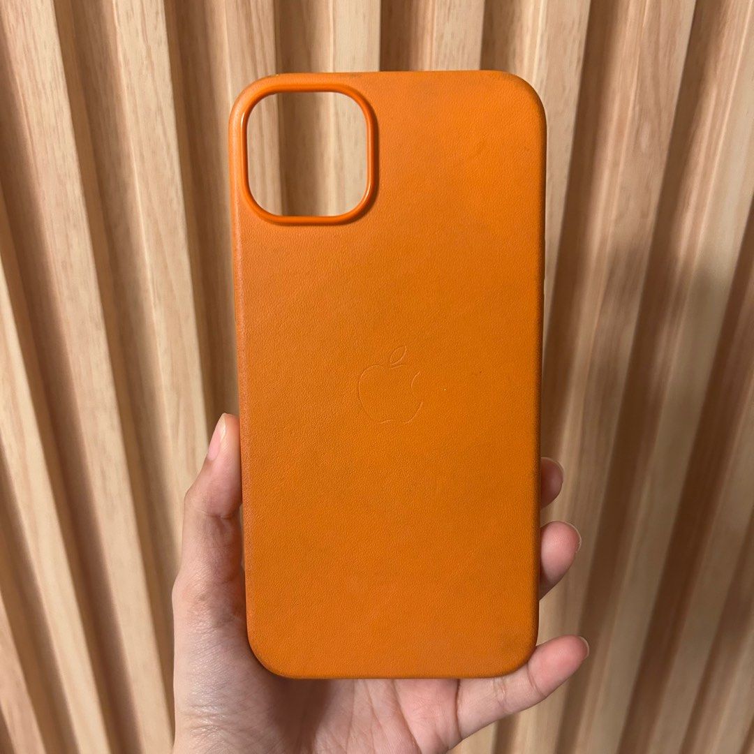 Original Apple iPhone 14 Plus Magsafe Case (Category: Cases & Sleeves) located in Quezon City. Submitted by salmoncrunchroll (Listing ID 1406269162, Image 1). Description: 💌 100% original 💌 last price posted 💌 no box included 💌 see photos for flaws shipping thru ggx only mop: bdo or gcash only .