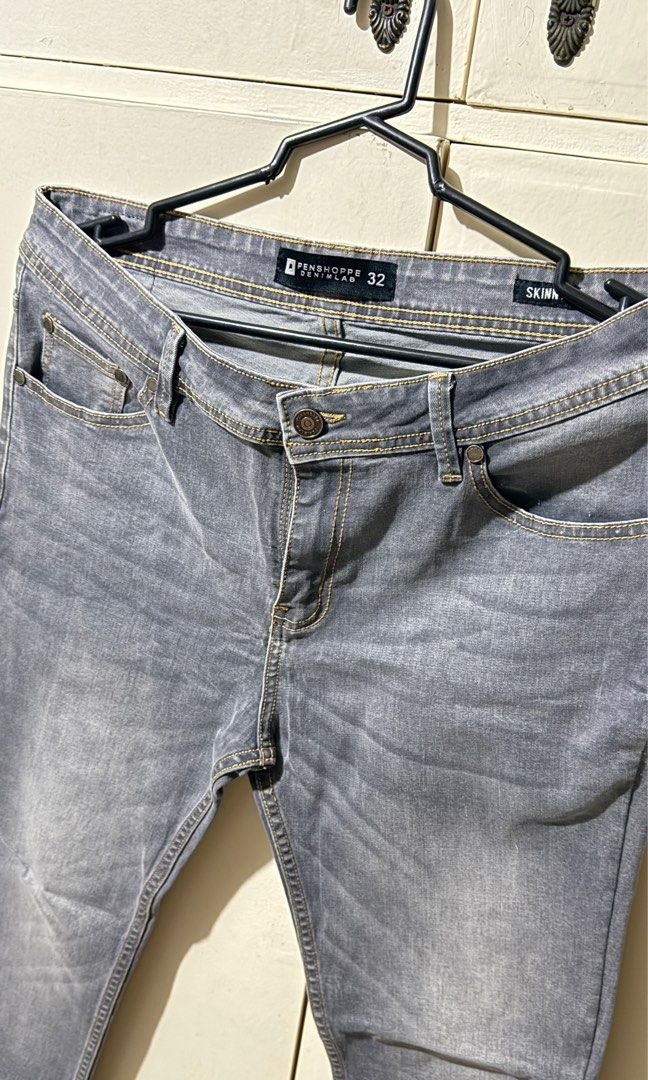 Penshoppe Skinny Jeans (Category: Jeans) located in Bacoor. Submitted by patrickluwis (Listing ID 1406277212, Image 3). Description: Skinny jeans. Stretchable fabric. Good as new. In very good condition. Worn twice only. Can fit 29-32 waistline. No issues. Shipping fee c/o buyer for delivery via J&T..