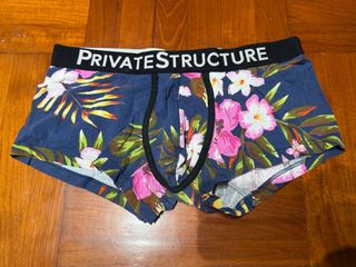 （分類：）位於 。 由 UnderCollection 提交（商品編號 1406199826，圖片 1）。簡介： 。