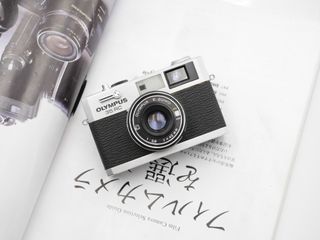 FILM RANGEFINDER CAMERAS Collection item 2