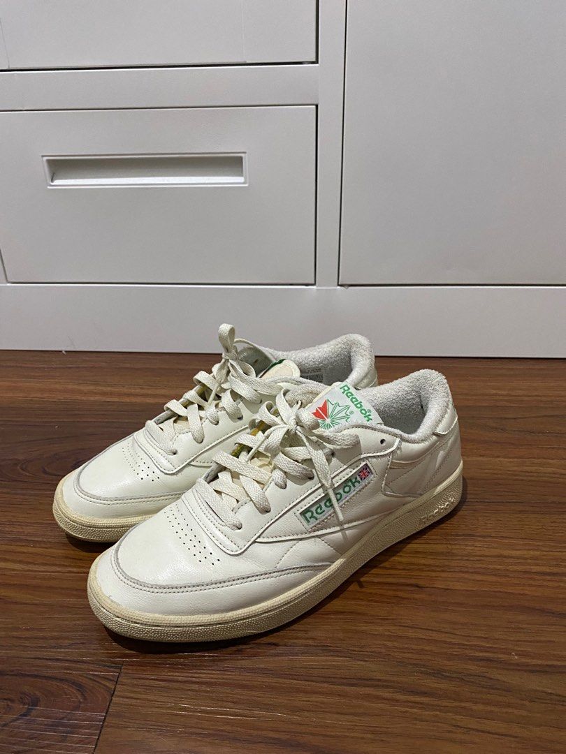 Reebok Club C 85 Chalk Green Size 42 (Kategori: Sneakers) berada di Depok. Dikirim oleh fiorelloaffandi (ID iklan 1406204028, Gambar 3). Deskripsi: Reebok Club C 85 Chalk Green Size 42 Original Good Condition With Box Nego.