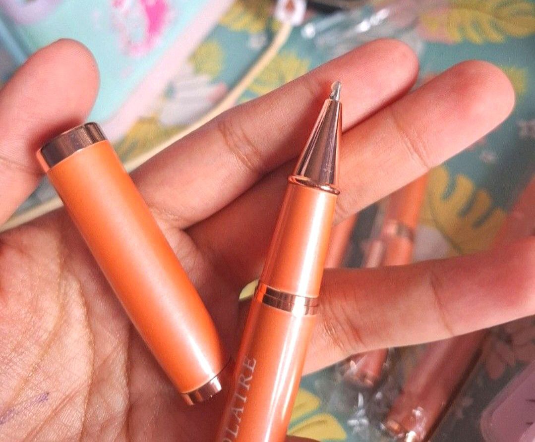 Solaire Blue Ballpoint Pens (Category: Stationery & School Supplies) located in Quezon City. Submitted by ana-chan (Listing ID 1406136784, Image 2). Description: sold each 4pcs available 📍 Loc: Sauyo, QC Can do same day delivery or any of your prefer courier AVAILABLE AS LONG AS POSTED 🫰.