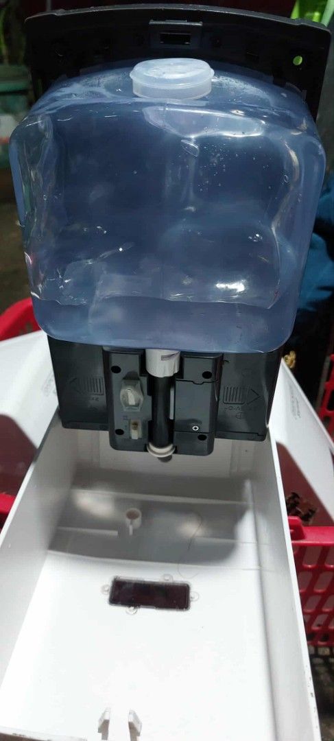 Svavo Soap Dispenser (Category: Bath) located in Valenzuela. Submitted by newbear.425b6e (Listing ID 1406178311, Image 2). Description: - Svavo liquid soap dispenser - Wall-mountable design - Clear container for easy soap level monitoring - Features a hand symbol - In good working condition -surplus .