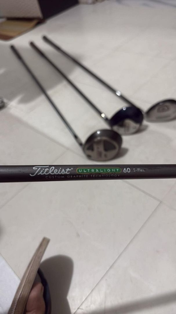 Titleist Pro Titanium 975L-FE Golf Club Set (Category: Golf) located in Subic. Submitted by mc.gyver (Listing ID 1406270979, Image 3). Description: Listing includes a set of golf clubs, featuring a Titleist Pro Titanium 975L-FE driver with a 9.5-degree loft. The set also includes several irons with Dynamic Gold shafts and Golf Pride grips. The clubs appear to be well-maintained and ready for use..