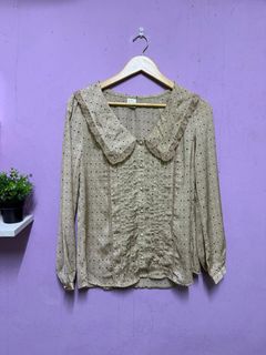 (Category: ) located in . Submitted by fafar.wardrobe (Listing ID 1406252003, Image 1). Description: .