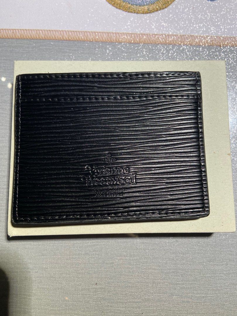 Vivienne Westwood Card holder (Category: Luxury Bags & Wallets) located in Makati City. Submitted by ullox (Listing ID 1355191077, Image 3). Description: From pat market in harajuku With box 5 card slots LasPiñas loc.