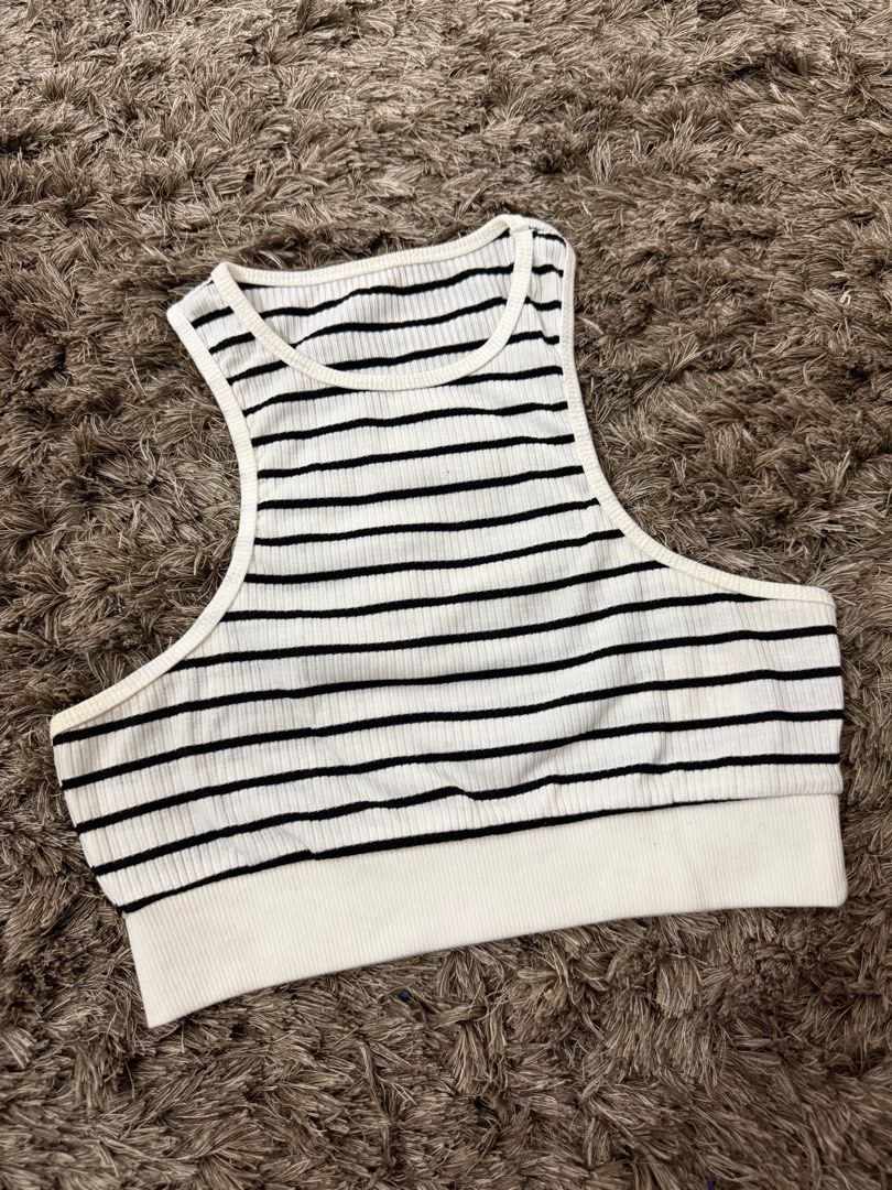 White Striped Crop Tank Top (Category: Sleeveless) located in Manila. Submitted by declutternclutter (Listing ID 1406203306, Image 1). Description: Shein brand - Size Small - Slightly stretchable - Never Worn, Brand New ✨.