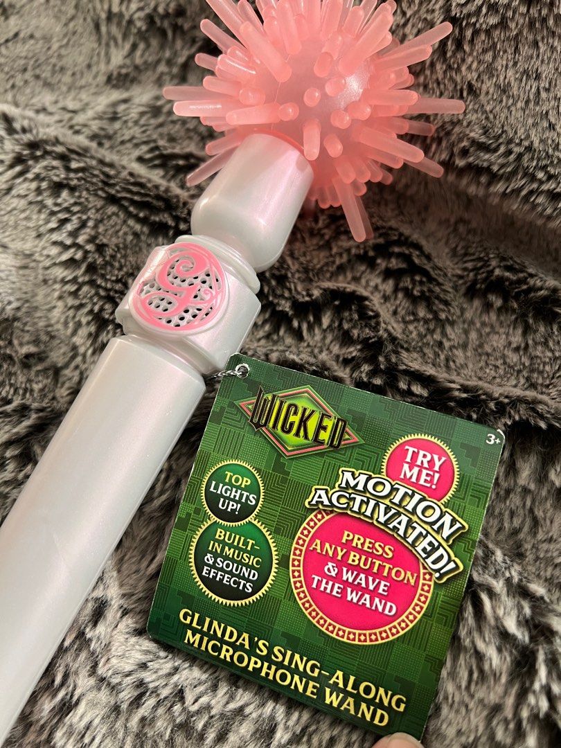 Wicked: Glinda bubble wand (Category: Kids Toys) located in Paranaque City. Submitted by kristhings (Listing ID 1406167983, Image 3). Description: This is so cute! It plays popular (not the whole song) and makes a “fairy” sound when you move it. Arrival in Manila Dec 6.