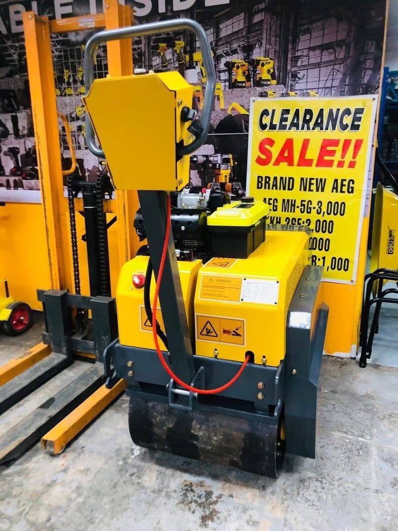 YAMATO WALK BEHIND VIBRATORY ROLLER (MINI PISON) (Category: Construction Tools & Equipment) located in Santa Rosa. Submitted by ljesguerra (Listing ID 1406206341, Image 3). Description: YAMATO WALK BEHIND VIBRATORY ROLLER MINI PISON DOUBLE DRUM DIESEL ENGINE 12HP SPEECS👇👇 PRODUCT MODEL:FVR600D RATED POWER:12HP WALKING SPEED:400/min DRIVE WAY:STATIC HYDRAULIC WALK WAY:TWO WAY STEEL WHEEL SIZE:400X600MM VIBRATION FREQUENCY:70HZ VIBRATION FORCE:20