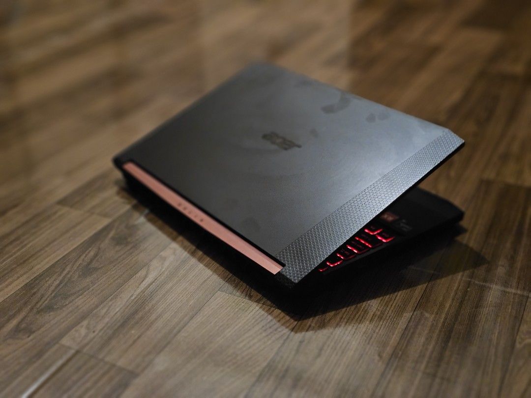 Acer nitro 5 AN515-43 (Category: Laptops & Notebooks) located in Quezon City. Submitted by jal_sai23 (Listing ID 1406448504, Image 3). Description: - Second Hand price 15,000 - Acer nitro 5 AN515-43 - Ryzen 5 3550H (8 CPUs), ~2.1GHz - Windows 11 Genuine - RAM 8GB 2400MHZ - Resolution (1920 × 1080) FULL HD - Radeon RX 560X Series 6GB Vram - SSD 256GB + 1TB HDD - Backlight KEYBOARD - Size Display 15.6 ▪︎ Warranty 7days Replacement ▪︎ 1month's Servi