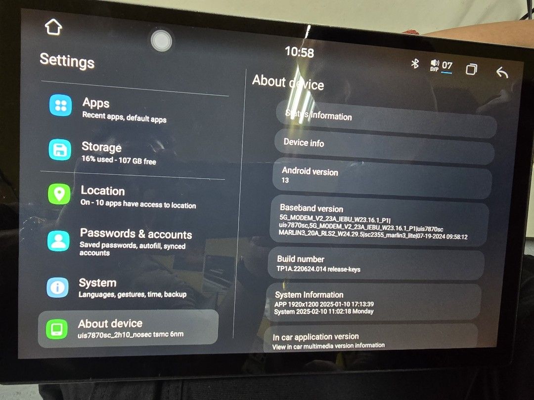 Android 13" Headunit - High Performance (Category: Navigation & Displays) located in Singapore. Submitted by riceboy78 (Listing ID 1406334667, Image 2). Description: - Brand new Android head unit - 13-inch display - Android 13 operating system - 4G connectivity - 6+128 - Responsive unit.