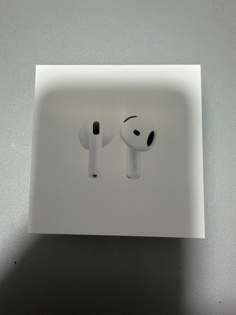 Apple AirPods case Brand New