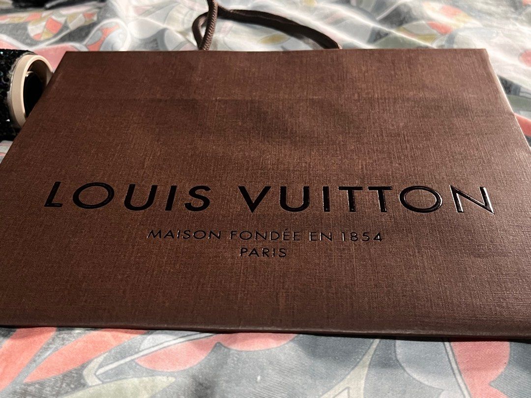 Authentic LV paper bag small (Category: Luxury Bags & Wallets) located in Angeles City. Submitted by ritenianstuff (Listing ID 1406359852, Image 3). Description: Add sf 64 GCash payment .
