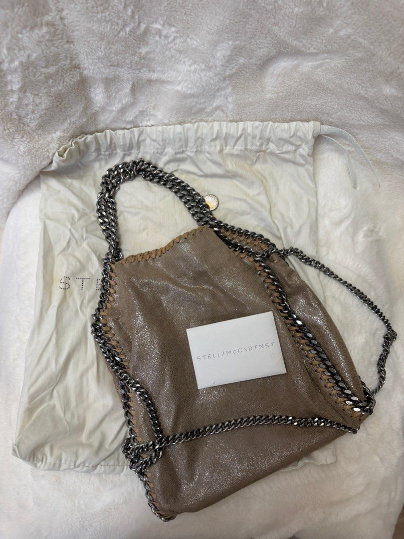 Authentic Stella McCartney Falabella Tote Bag (Category: Luxury Bags & Wallets) located in Paranaque City. Submitted by authentic_mj (Listing ID 1406432487, Image 1). Description: Authentic Stella McCartney Falabella Tote Bag Preloved from Japan With card With dustbag No issues.