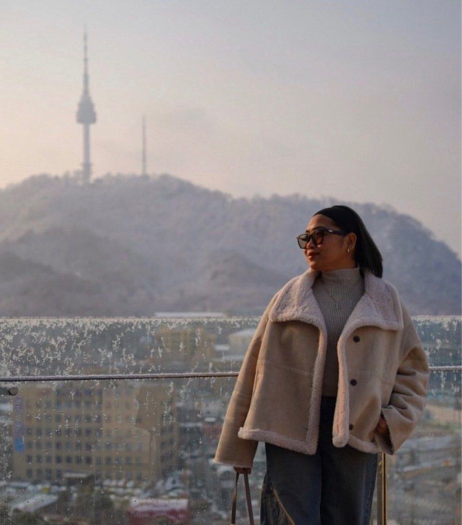 Howdy Wimmy Jacket (Category: Coats, Jackets and Outerwear) located in Candelaria. Submitted by lainey_ (Listing ID 1406460933, Image 1). Description: Howdy Wimmy Jacket Used once this December in South Korea Bought this in Bangkok+courier pa for almost 6k Sellung for only 3,800 Last Price Available for LBC/Grab/Lalamove Meet up: SM South Mall.
