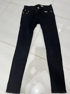 (Kategori: ) berada di . Dikirim oleh daisyfhee (ID iklan 1406379635, Gambar 1). Deskripsi: .