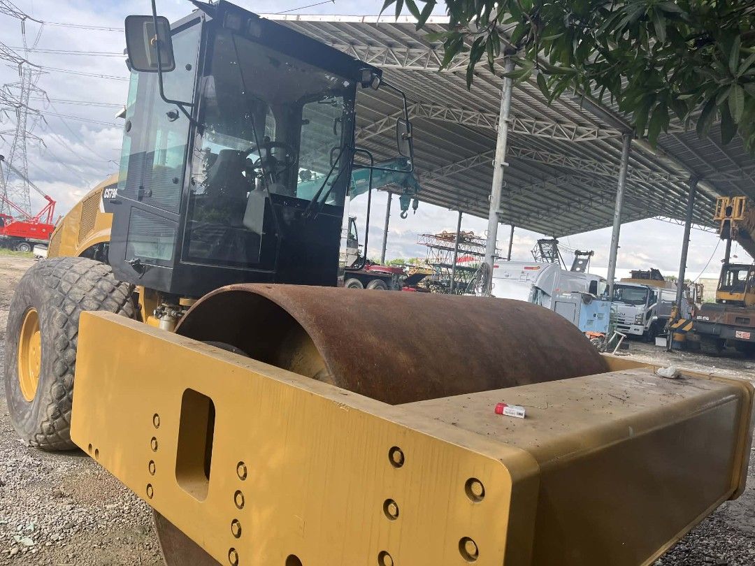 Caterpillar pison 10tons (Category: Construction Tools & Equipment) located in Makati City. Submitted by ztak13 (Listing ID 1406342076, Image 3). Description: Caterpillar 10tons pison Japan Surplus Contact no. 09175699818.