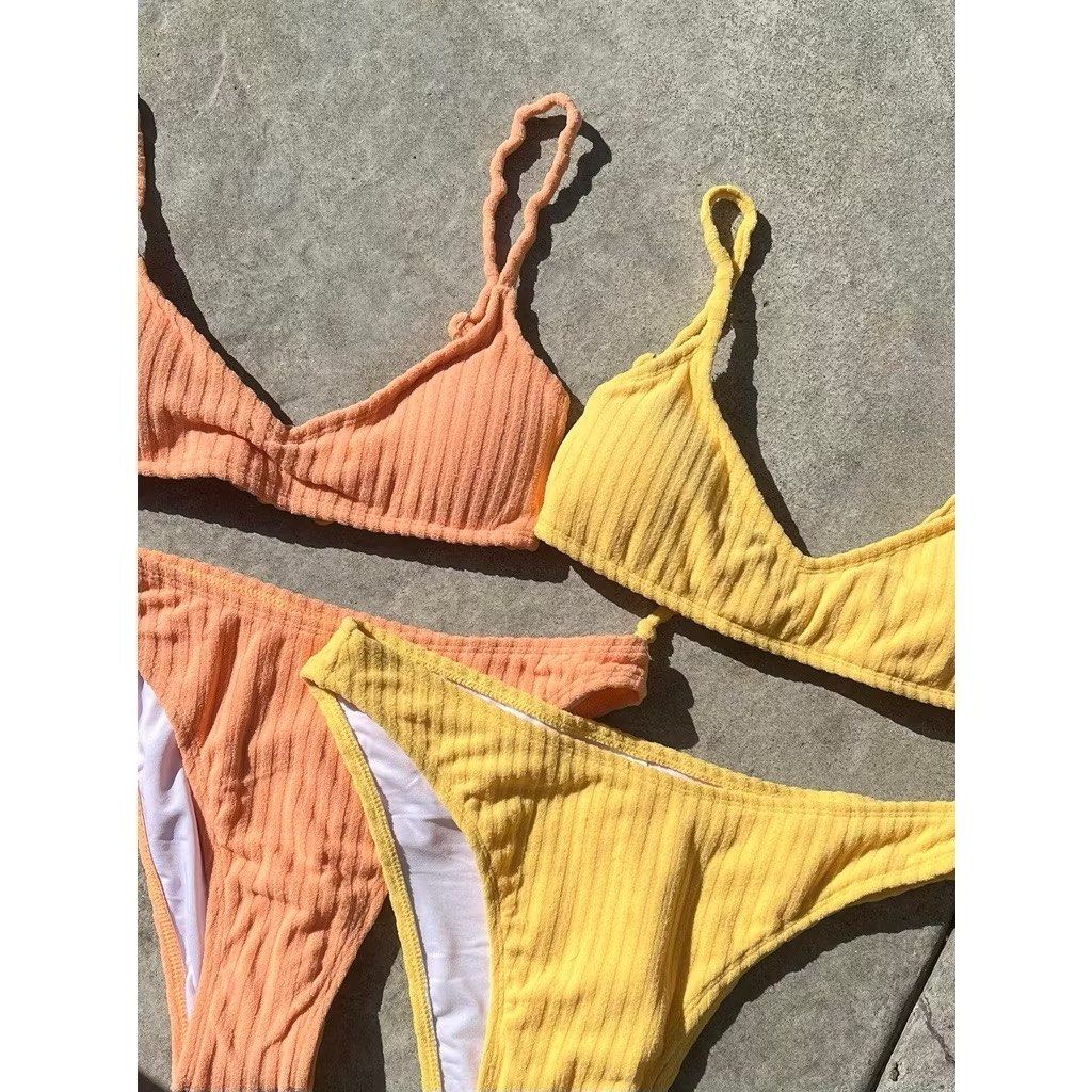 Esseantial Martina Bikini Set in Lemon/Yellow (Category: Bikinis & Swimsuits) located in Pasig City. Submitted by preloved_pcs (Listing ID 1406460856, Image 3). Description: .