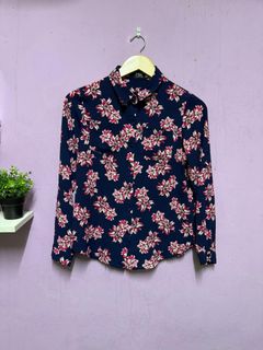(Category: ) located in . Submitted by fafar.wardrobe (Listing ID 1406409291, Image 1). Description: .