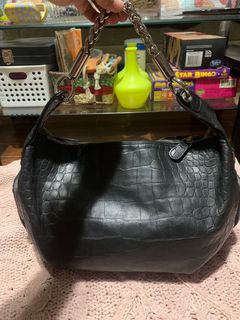 (Category: ) located in . Submitted by love2loved (Listing ID 1406407976, Image 1). Description: .