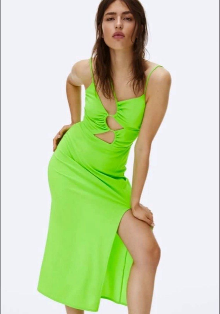 H&M Neon Green Midi Dress (Category: Dresses) located in Cebu City. Submitted by vanitygurl (Listing ID 1406299939, Image 2). Description: A little stretchy, can fit upto size small..
