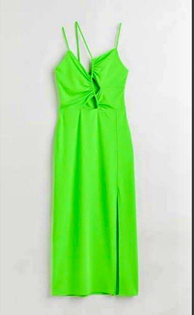 H&M Neon Green Midi Dress (Category: Dresses) located in Cebu City. Submitted by vanitygurl (Listing ID 1406299939, Image 1). Description: A little stretchy, can fit upto size small..