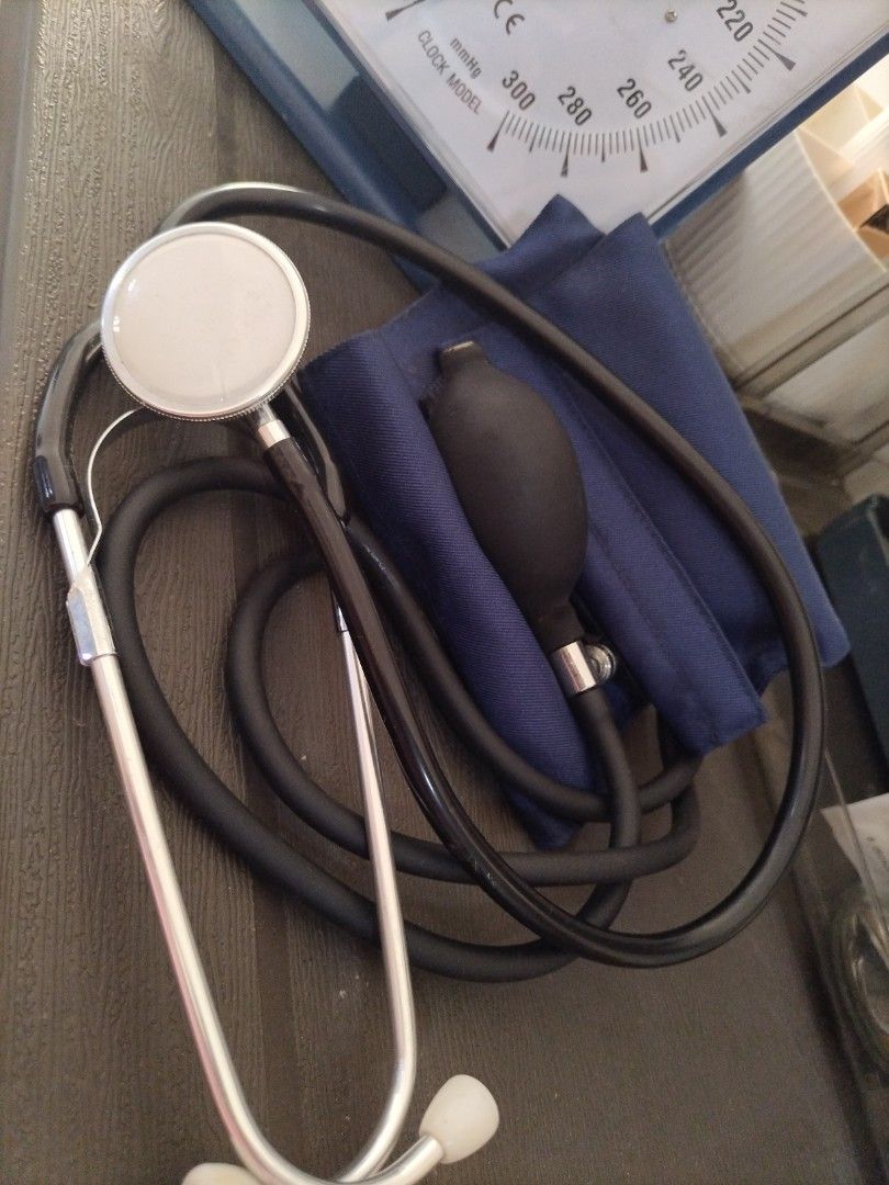 Indoplas Sphygmomanometer with Stethoscope (Category: Medical Supplies & Tools) located in Manila. Submitted by nittygritty2 (Listing ID 1406365827, Image 3). Description: Set includes an Indoplas sphygmomanometer (clock model) and a stainless steel stethoscope. The sphygmomanometer has a large 14cm diameter dial and is designed for desk or wall mounting. The stethoscope is a deluxe type with a dual head and inner spring binaural tubing assembly.