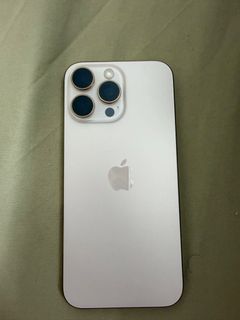 （分類：）位於 。 由 HUGOBOSS 提交（商品編號 1406305666，圖片 1）。簡介： 。